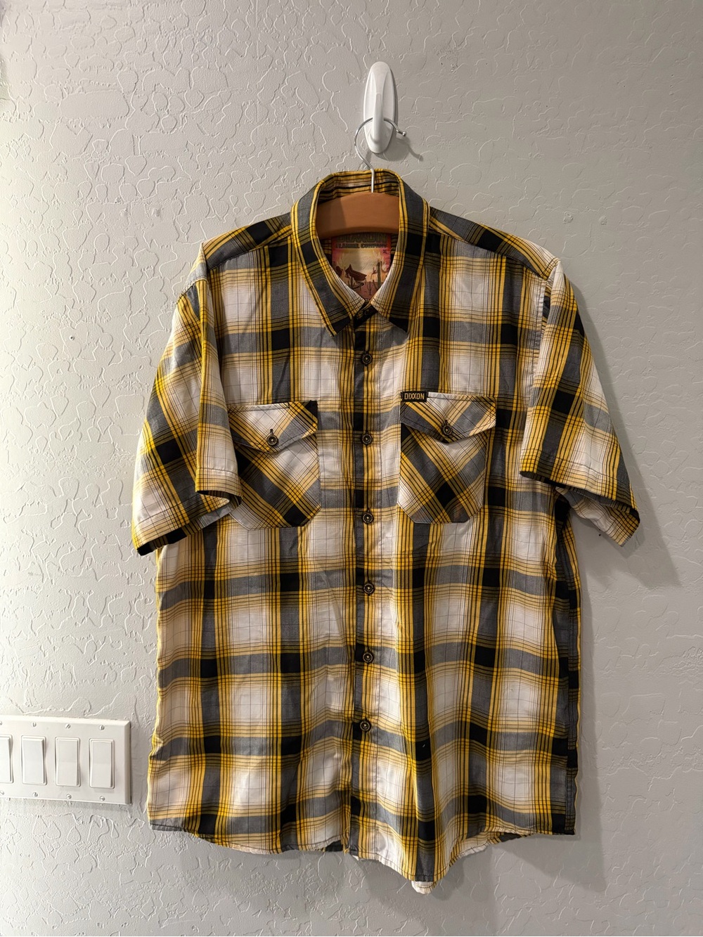 Dixxon Flannel Company “The Open Road” Plaid Flannel Button-Up Shirt XL Bin 1